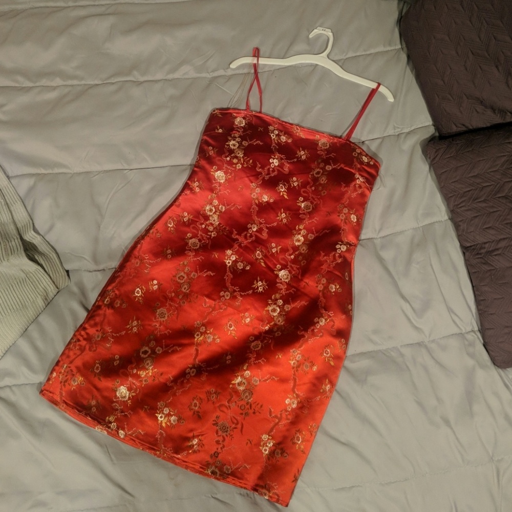 Asian print 90s red satin dress